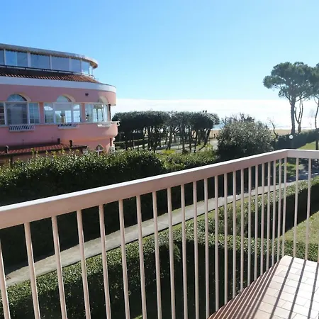 Seaside Terrace & Pool Getaway *