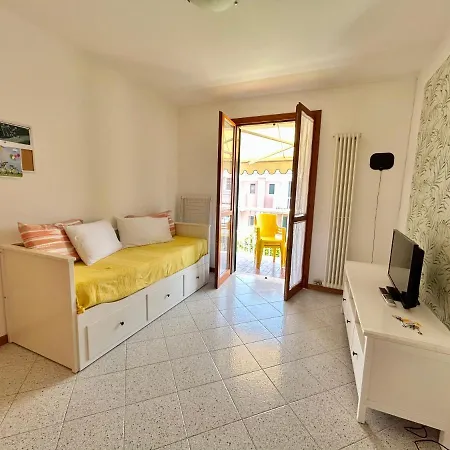 Seaside Terrace & Pool Getaway Apartment Cavallino-Treporti
